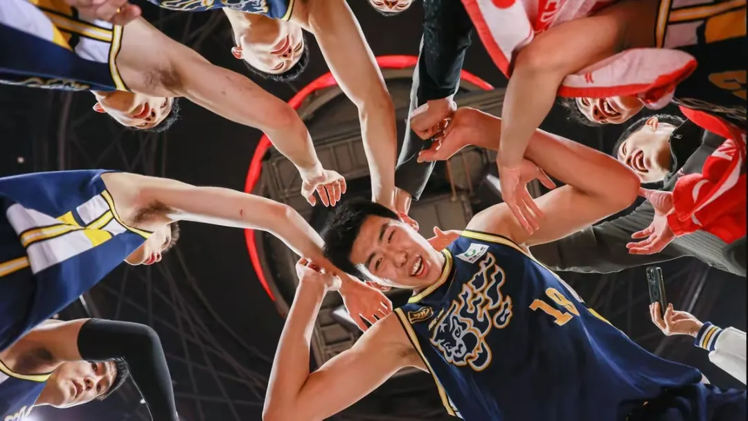  广东宏远季前赛广东广州 