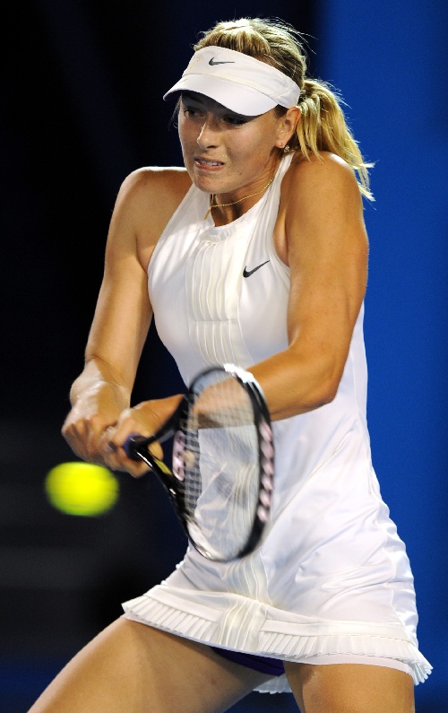  莎拉波娃在加拿大队比赛中逆转,逆转引发热议的是谁 